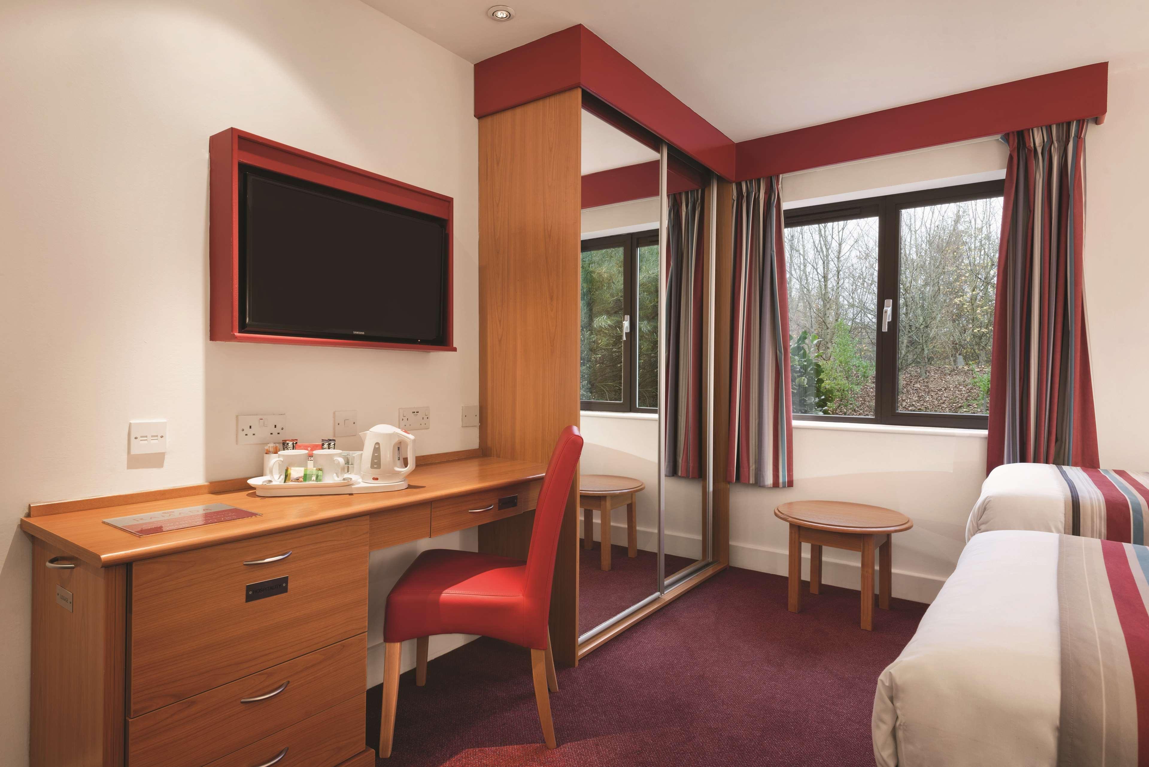 Hotel Ramada By Wyndham Cambridge Fen Drayton Exteriér fotografie