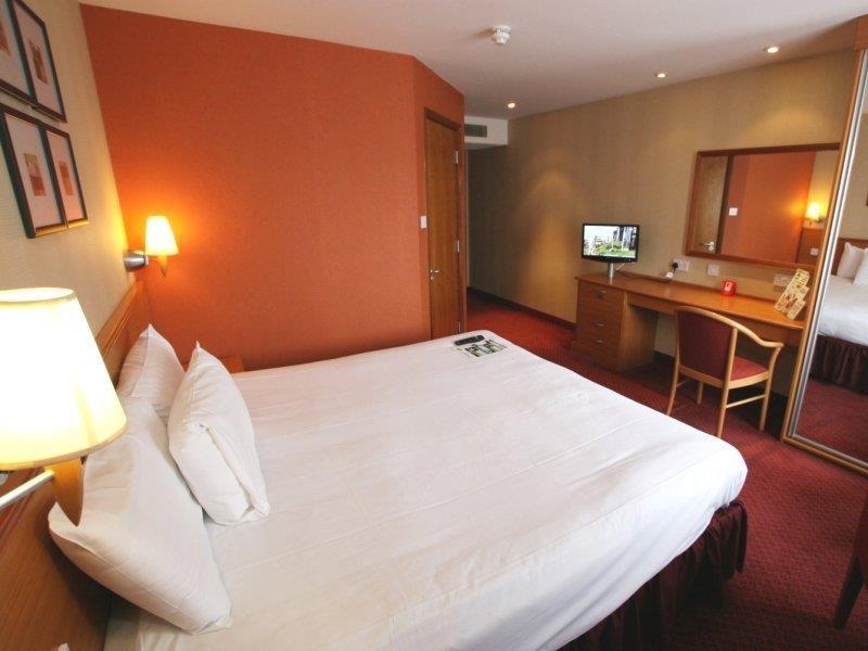Hotel Ramada By Wyndham Cambridge Fen Drayton Exteriér fotografie
